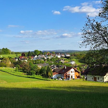 Steewer Landhaus Gemuetliche Ferienwohnung Bis 6 Pers In Ruhiger Ortsrandlage Stebach Luaran gambar